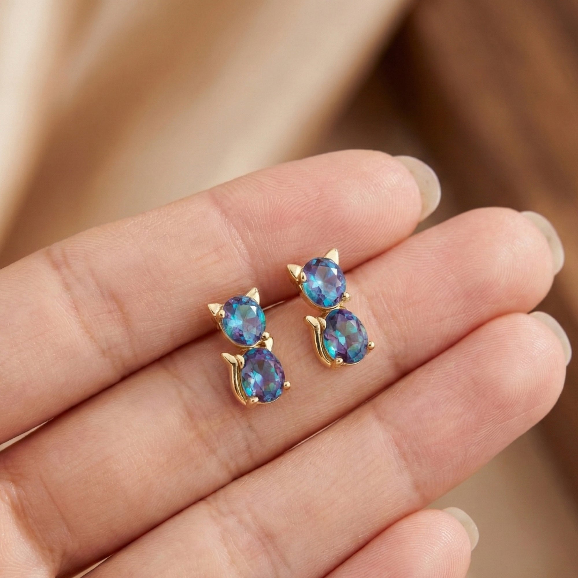 Kişiye Özel Doğum Taşlı Kedi Küpe – 925 Ayar Gümüş / 14K Altın & Rose Kaplama