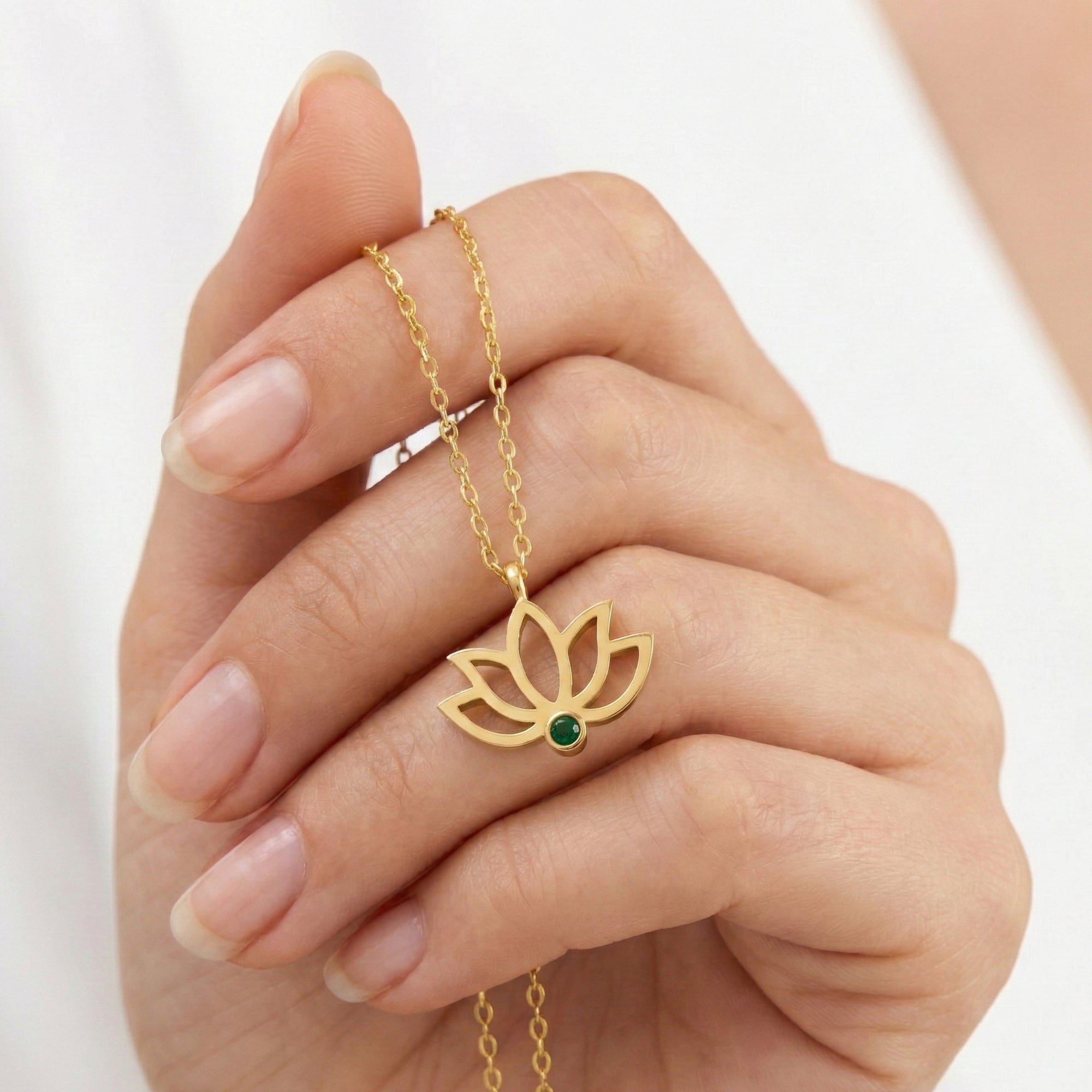 Lotus Çiçeği Kolyesi – 925 Ayar Gümüş, 14K Altın & Rose Kaplama