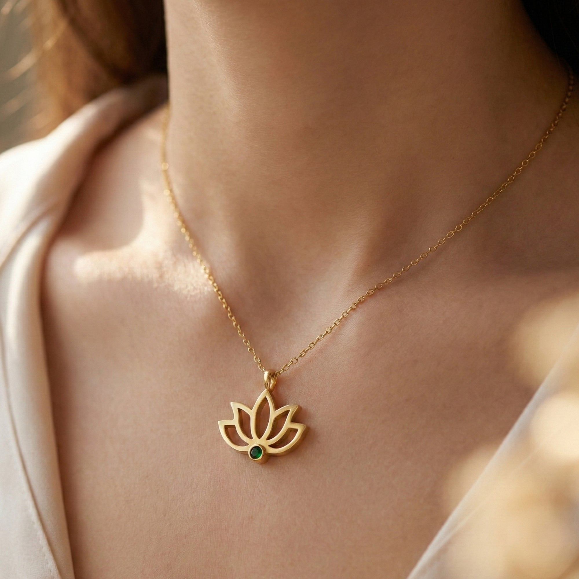 Lotus Çiçeği Kolyesi – 925 Ayar Gümüş, 14K Altın & Rose Kaplama